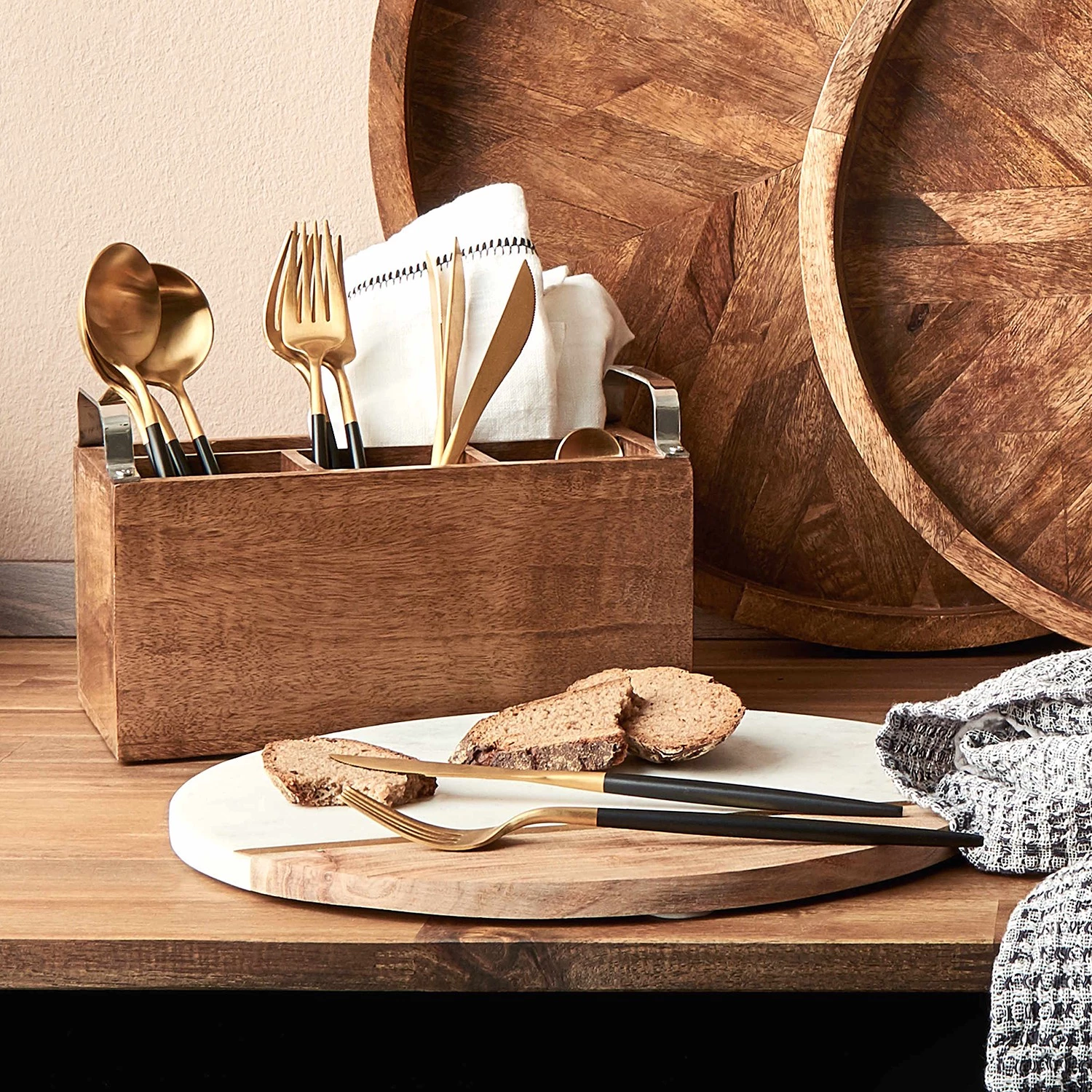 Butlers Couverts STILETTO (16 éléments) - Noir / Doré – Image 5